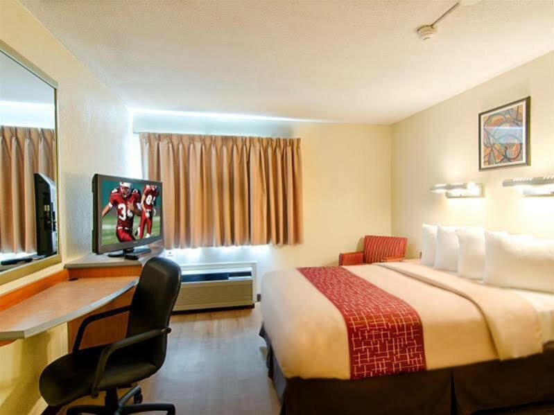 Red Roof Inn Plus+ South Deerfield - Amherst Eksteriør bilde